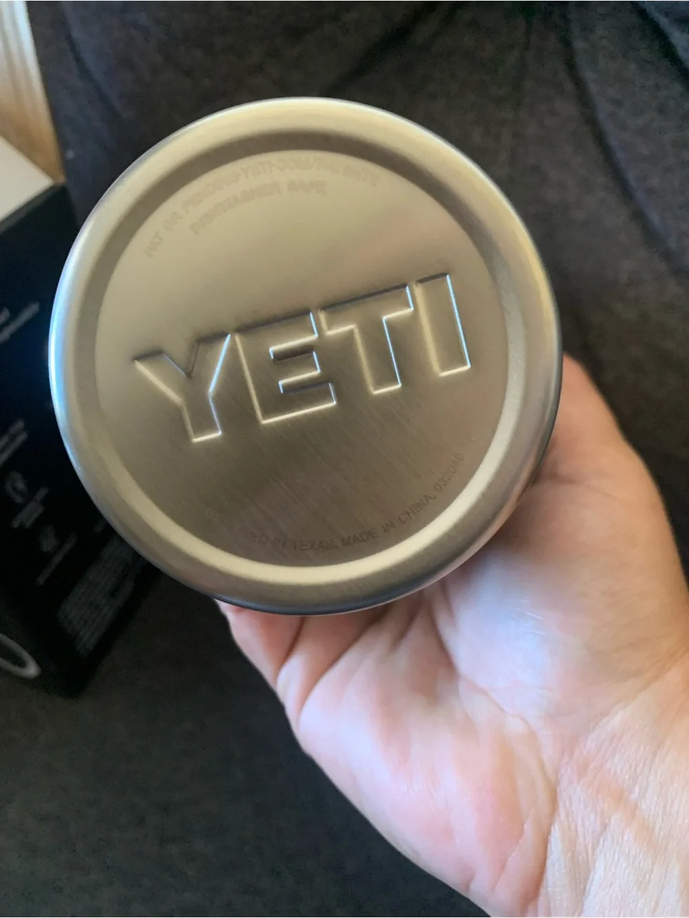 YETI RAMBLER  20 OZ TUMBLER WITH MAGSLIDER LID